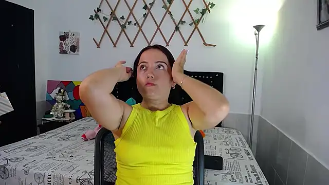 Snapshot of naughty_girl_4u chatting on June 2026 07:07:01 PM naughty girl 4u online show from June 2026 07:07:01 PM