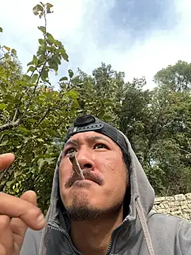 Snapshot of juniiorre chatting on November 2025 11:09:02 AM juniiorre online show from November 2025 11:09:02 AM