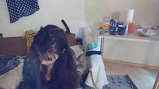 Snapshot of LinaWinter chatting on December 2024 11:22:02 AM LinaWinter online show from December 2024 11:22:02 AM