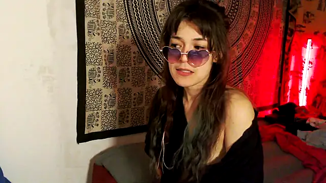 Snapshot of LinaWinter chatting on March 2025 01:22:01 AM LinaWinter online show from March 2025 01:22:01 AM