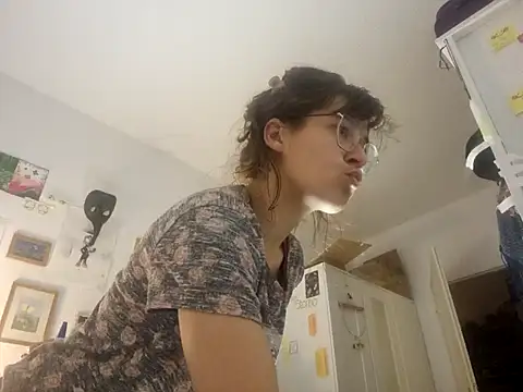 Snapshot of LinaWinter chatting on September 2025 07:25:01 PM LinaWinter online show from September 2025 07:25:01 PM