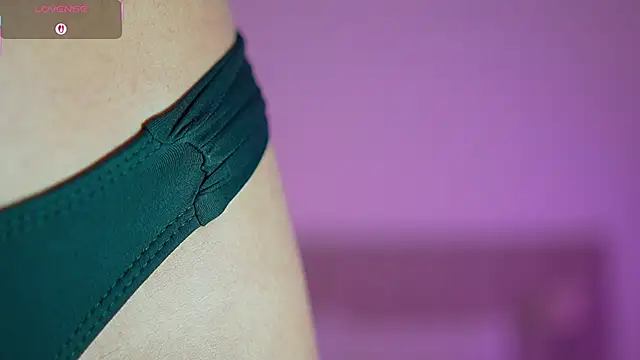 Alison Miller9 online show from September 2025 02:45:01 AM