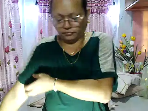 Snapshot of UrAsianPrincessDanie chatting on March 2025 01:05:02 AM UrAsianPrincessDanie online show from March 2025 01:05:02 AM