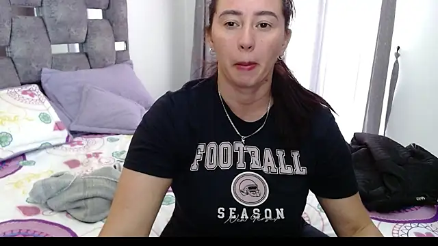 sara hott 1 online show from February 2026 02:33:01 PM