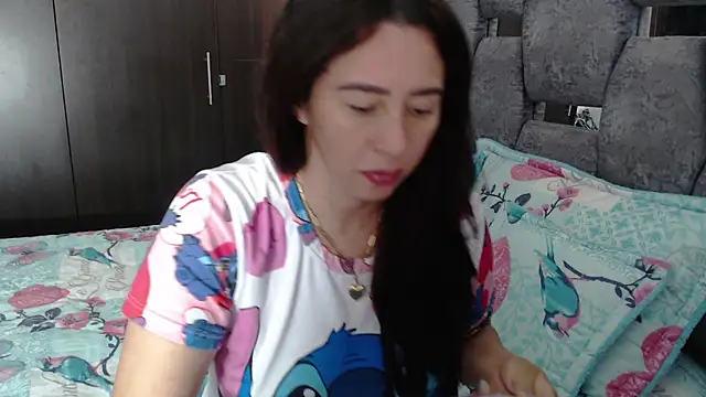 sara hott 1 online show from July 2026 01:56:01 PM