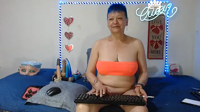 loquitaqueen011 online show from July 2026 03:30:01 PM