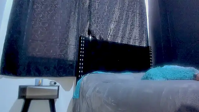 amareto queen online show from October 2025 07:34:02 PM