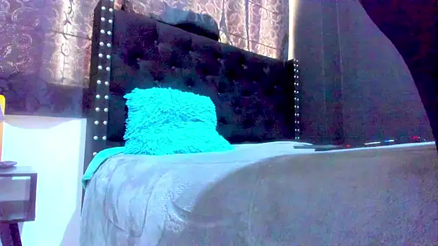 amareto queen online show from February 2026 07:21:02 PM