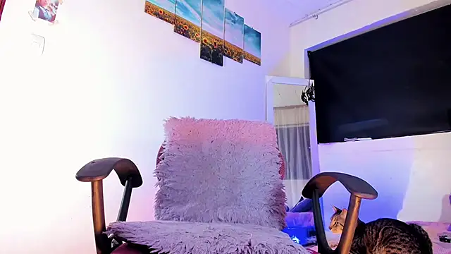 lesly xx online show from January 2025 09:45:02 AM