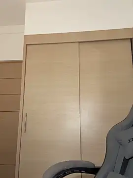 Snapshot of mi_suk11 chatting on October 2025 06:42:01 PM mi suk11 online show from October 2025 06:42:01 PM