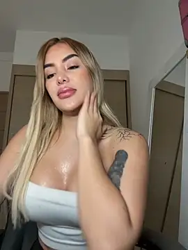 Snapshot of mi_suk11 chatting on October 2025 05:44:02 PM mi suk11 online show from October 2025 05:44:02 PM