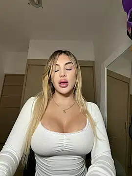 Snapshot of mi_suk11 chatting on January 2026 06:51:02 AM mi suk11 online show from January 2026 06:51:02 AM