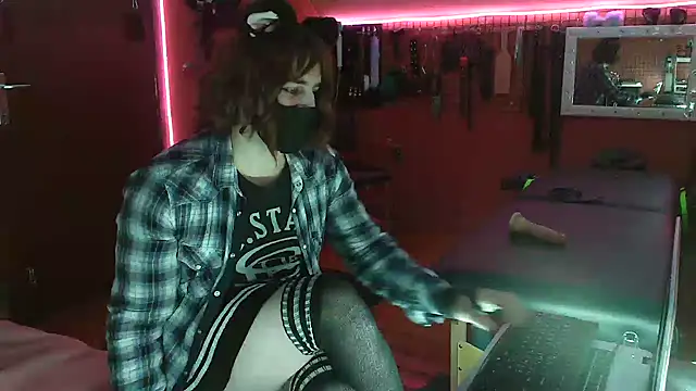 Ginny-the-bdsm-nympho online show from January 2026 06:12:02 PM