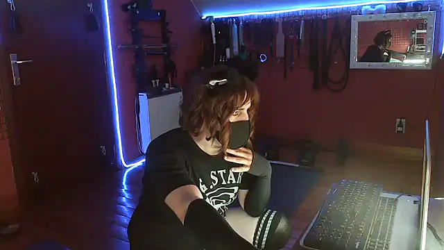 Ginny-the-bdsm-nympho online show from April 2026 05:03:01 PM