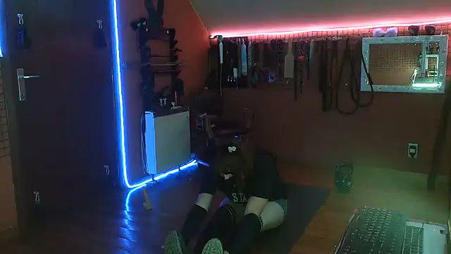Ginny-the-bdsm-nympho online show from June 2026 05:22:01 PM