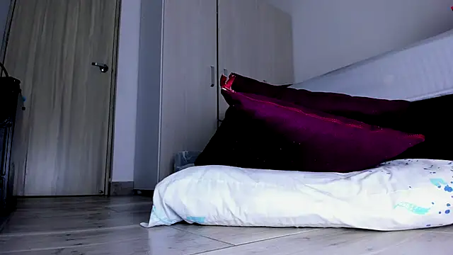 Skarleth69 online show from October 2025 03:40:02 AM