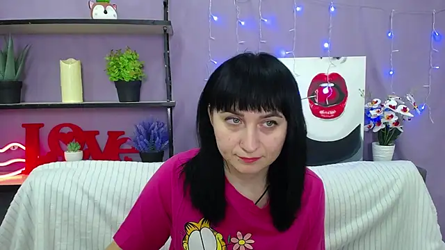 NinaFlawlees online show from March 2025 06:54:02 PM