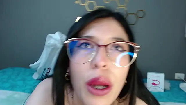 Snapshot of adriscute chatting on January 2025 04:41:02 AM adriscute online show from January 2025 04:41:02 AM