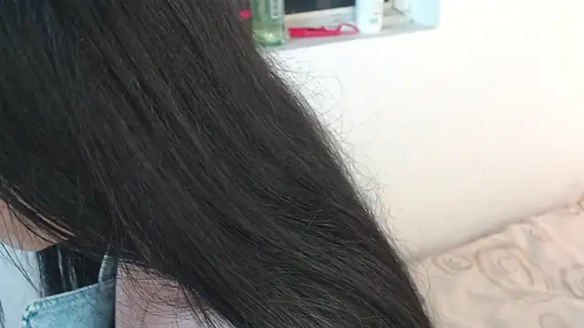 Snapshot of adriscute chatting on February 2025 03:11:01 AM adriscute online show from February 2025 03:11:01 AM