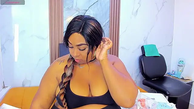 Snapshot of HannyMansonh chatting on February 2026 03:11:01 AM HannyMansonh online show from February 2026 03:11:01 AM