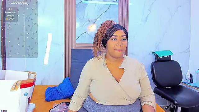 Snapshot of HannyMansonh chatting on February 2026 03:14:02 AM HannyMansonh online show from February 2026 03:14:02 AM