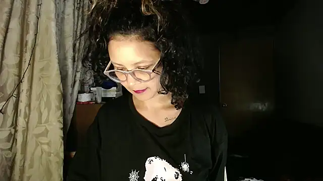 Hathorlove online show from December 2025 04:06:01 AM