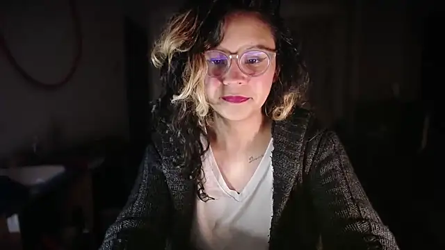 Hathorlove online show from April 2026 06:43:02 AM