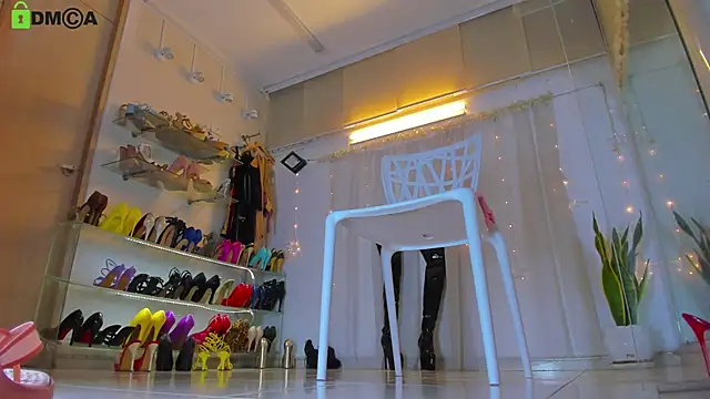 Snapshot of kendrarioss chatting on February 2025 11:09:01 PM kendrarioss online show from February 2025 11:09:01 PM