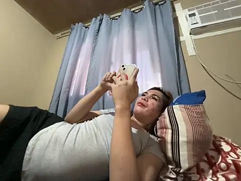 Msyensmith online show from May 2026 05:04:01 AM