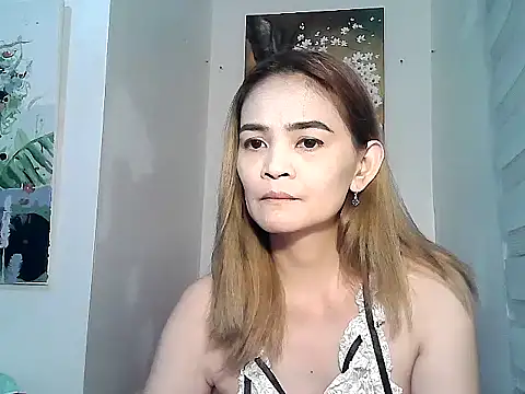 Snapshot of Kisses-13 chatting on February 2025 03:27:01 PM Kisses-13 online show from February 2025 03:27:01 PM