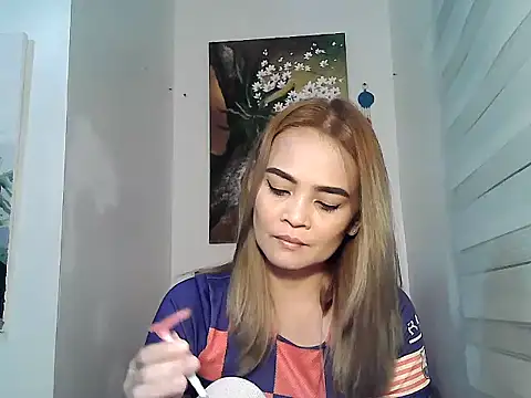 Snapshot of Kisses-13 chatting on February 2025 03:31:02 PM Kisses-13 online show from February 2025 03:31:02 PM