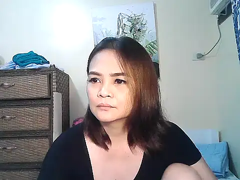 Kisses-13 online show from May 2026 02:23:02 PM