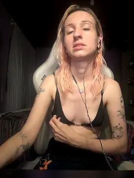 bunnydark00 online show from October 2025 04:33:02 AM