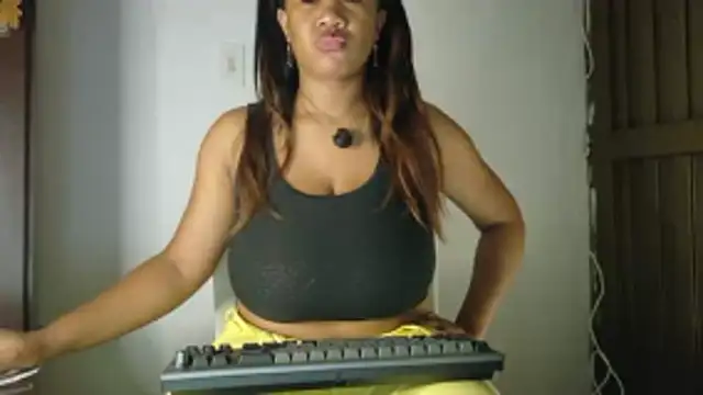 Snapshot of ashanty_1012 chatting on February 2026 12:07:02 AM ashanty 1012 online show from February 2026 12:07:02 AM