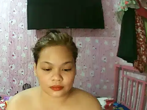 Snapshot of shaira4u chatting on April 2026 01:41:02 PM shaira4u online show from April 2026 01:41:02 PM