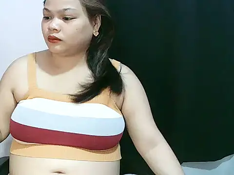 Snapshot of shaira4u chatting on May 2026 11:28:01 AM shaira4u online show from May 2026 11:28:01 AM