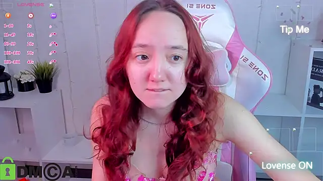 Snapshot of Fera1_Berry chatting on November 2025 12:32:02 AM Fera1 Berry online show from November 2025 12:32:02 AM