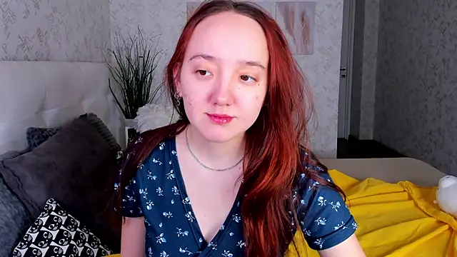 Snapshot of Fera1_Berry chatting on December 2025 01:04:02 AM Fera1 Berry online show from December 2025 01:04:02 AM