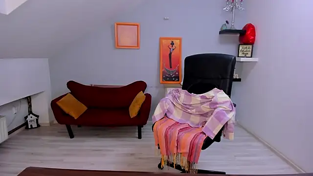 LollaGirl online show from March 2026 04:18:01 AM