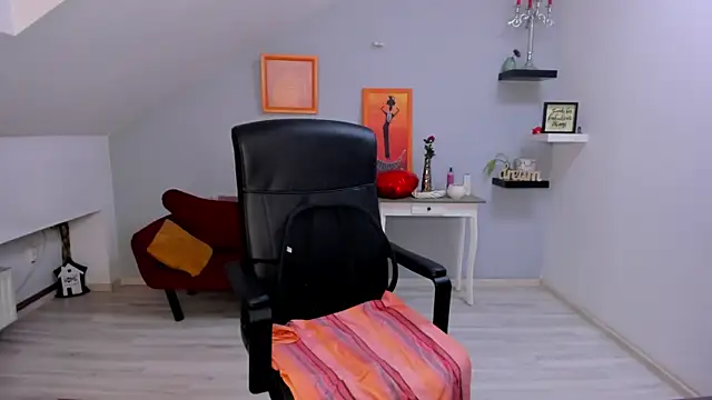 LollaGirl online show from April 2026 03:26:02 AM