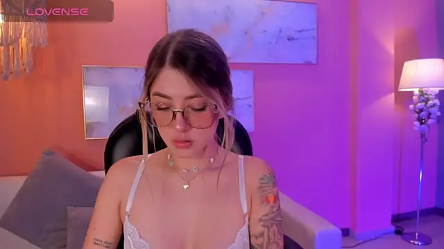 EveBensonX online show from January 2025 04:15:01 AM