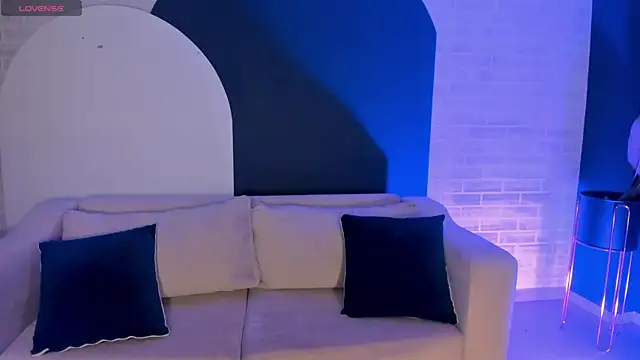 EveBensonX online show from March 2025 06:44:02 PM