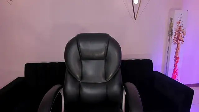 EveBensonX online show from September 2025 02:07:02 PM