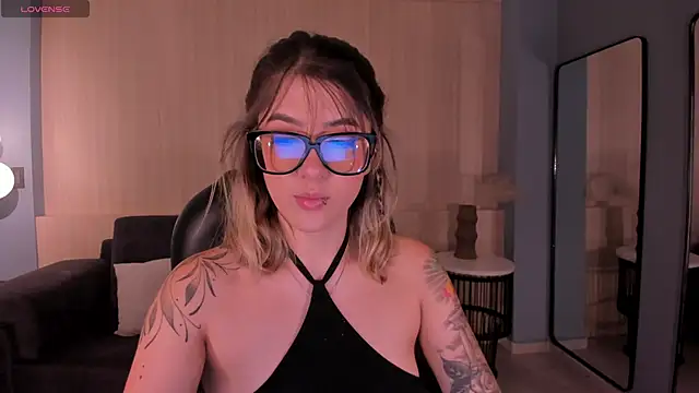 EveBensonX online show from May 2026 11:28:02 PM