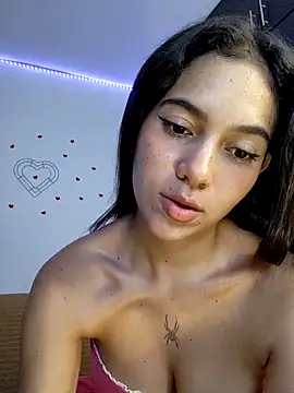 Snapshot of Sallye_ chatting on March 2025 04:40:02 AM Sallye online show from March 2025 04:40:02 AM