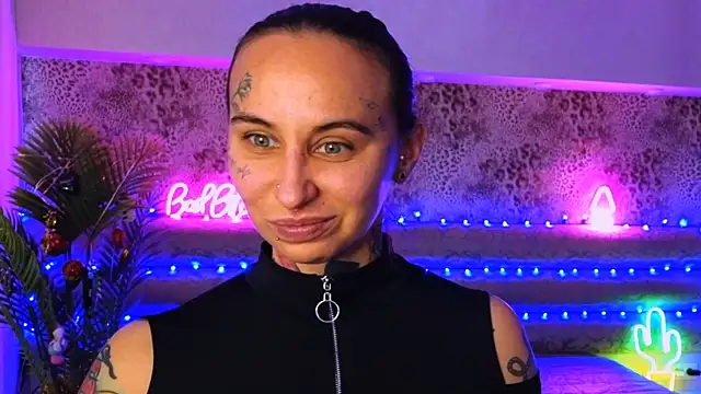 Cool Freak  online show from December 2024 09:21:02 AM