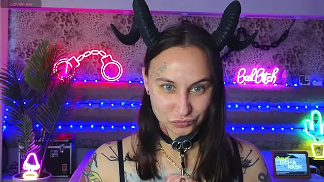 Snapshot of Cool_Freak_ chatting on June 2026 10:20:01 AM Cool Freak online show from June 2026 10:20:01 AM