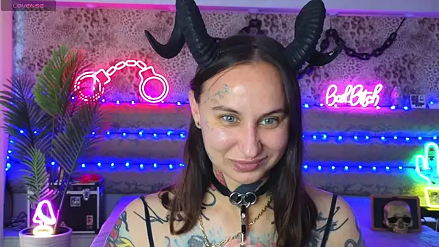 Snapshot of Cool_Freak_ chatting on June 2026 10:08:01 AM Cool Freak online show from June 2026 10:08:01 AM
