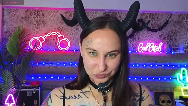 Snapshot of Cool_Freak_ chatting on June 2026 10:06:02 AM Cool Freak online show from June 2026 10:06:02 AM