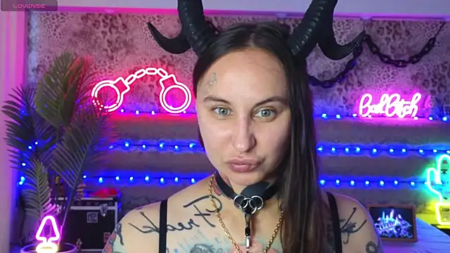 Snapshot of Cool_Freak_ chatting on July 2026 09:49:01 AM Cool Freak online show from July 2026 09:49:01 AM